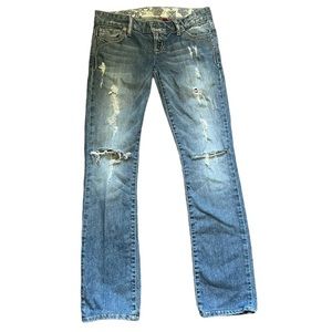 Vintage Y2K GUESS Low Rise Light Wash Embroidered Distressed Denim Jeans